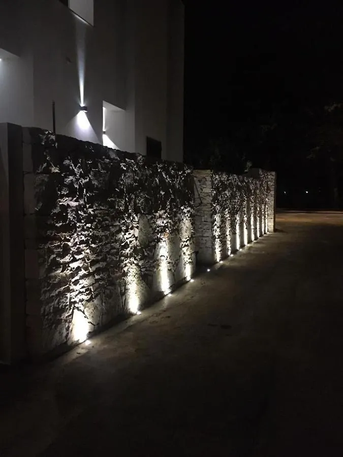 Villa Saracino Bari 0*,